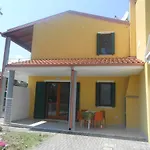 Villa Mit Ladestation Fuer Elektrofahrzeuge In Via Spiaggia 19 Lido Di Volano Tatil Evi