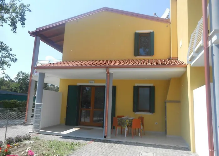 Villa Mit Ladestation Fuer Elektrofahrzeuge In Via Spiaggia 19 Lido Di Volano 別荘