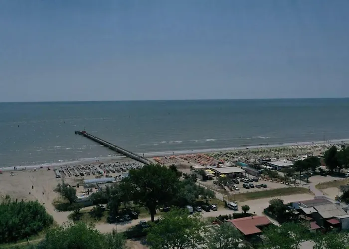 Villa Mit Ladestation Fuer Elektrofahrzeuge In Via Spiaggia 19 Lido Di Volano 別荘 リド・ディ・ヴォラーノ